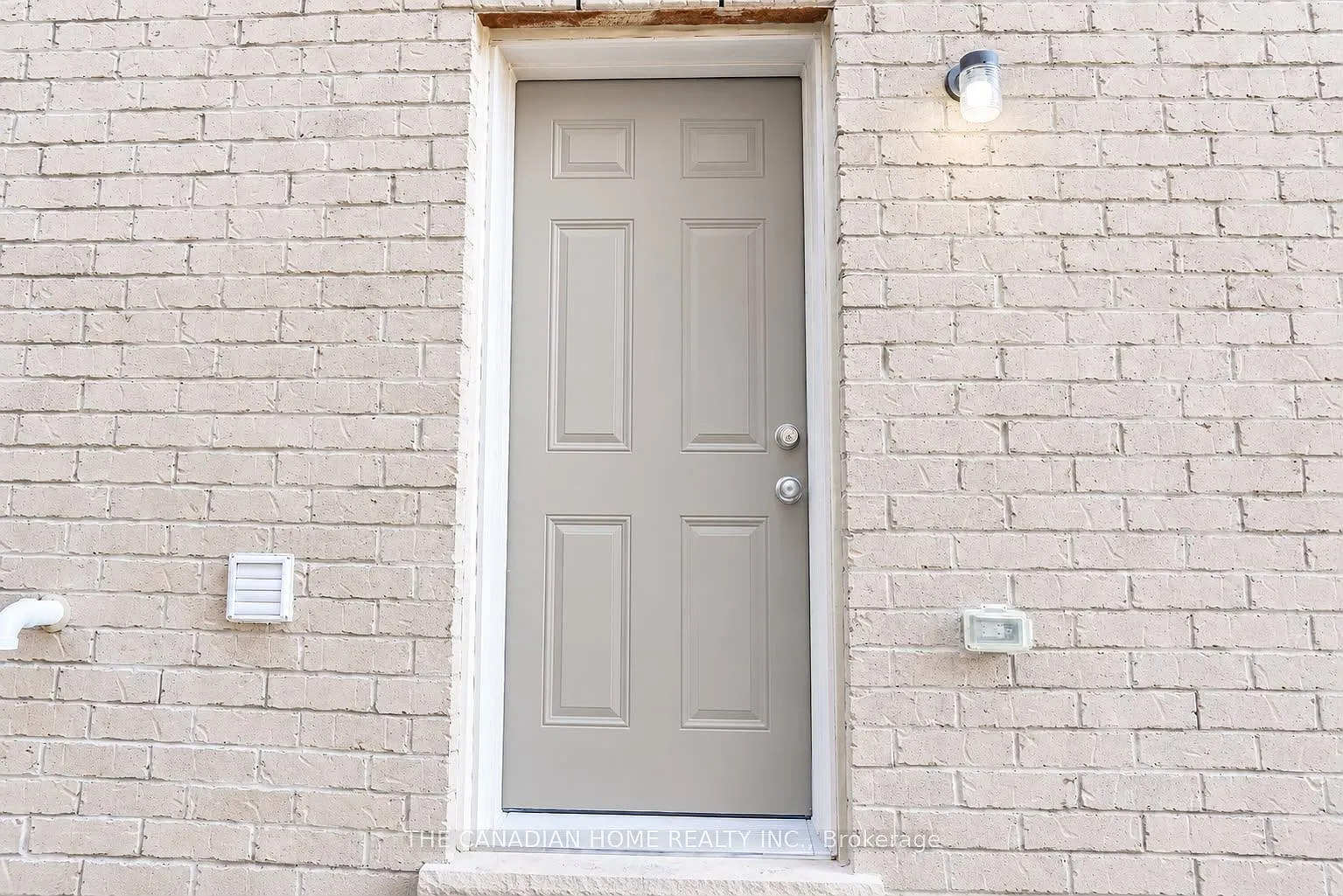 400 Finch Ave — Photo 3