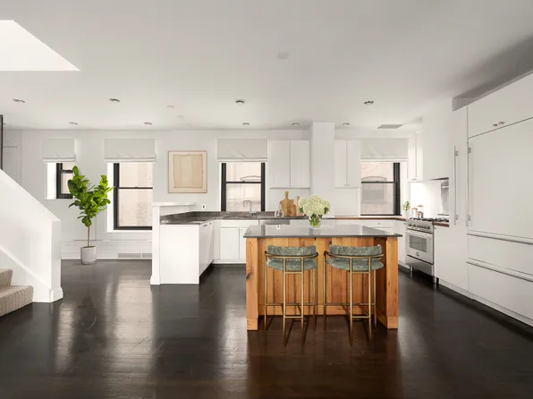 104 West 70th Street image 4 of 16