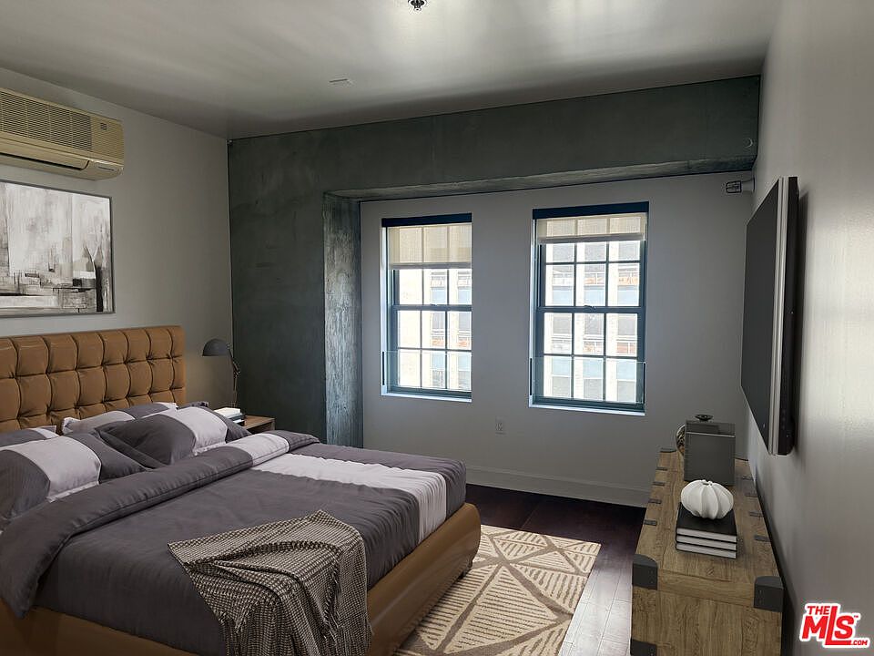 1st image of 416 S Spring St APT 905