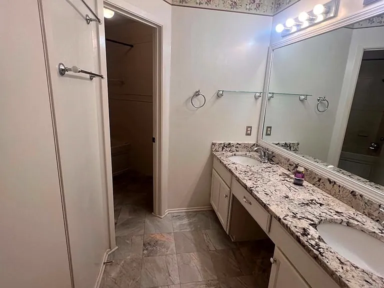 4710 Owens Creek Ln — Photo 9