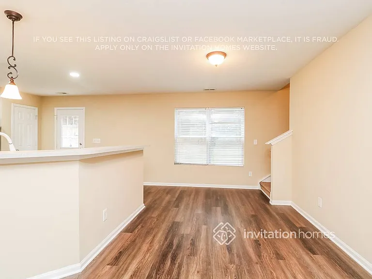 10 Riverside St — Photo 7