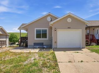 910 Heritage Dr, Spearfish, SD 57783