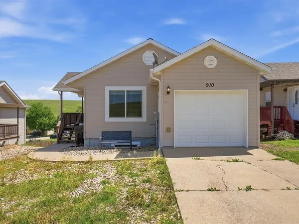 910 Heritage Dr, Spearfish, SD 57783