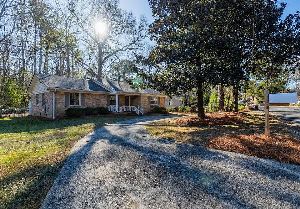 1st image of 285 Brookwood Dr SW