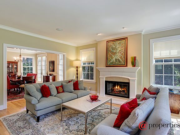 Living Room / Dining Room