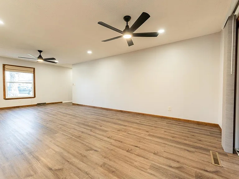 3645 S Ferguson Ave — Photo 8