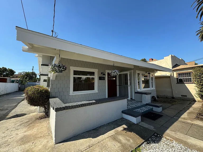 1183 N Normandie Ave — Photo 2