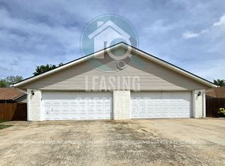 200 Park Pl #202, Midwest City, OK 73110