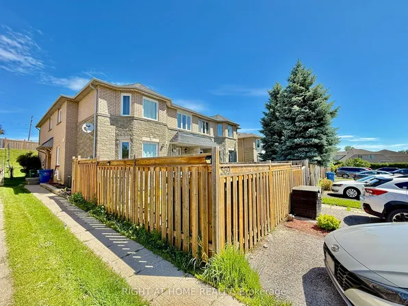569 Walpole Cres, Newmarket, ON L3X 2B5