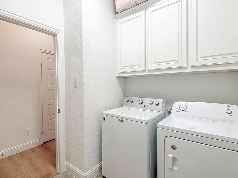 3415 Charleston Dr — Photo 21