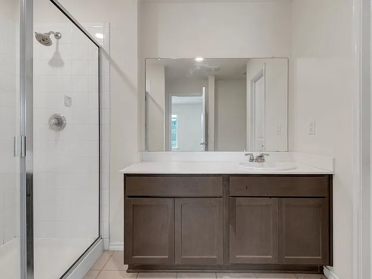 722 Windmill St — Photo 14