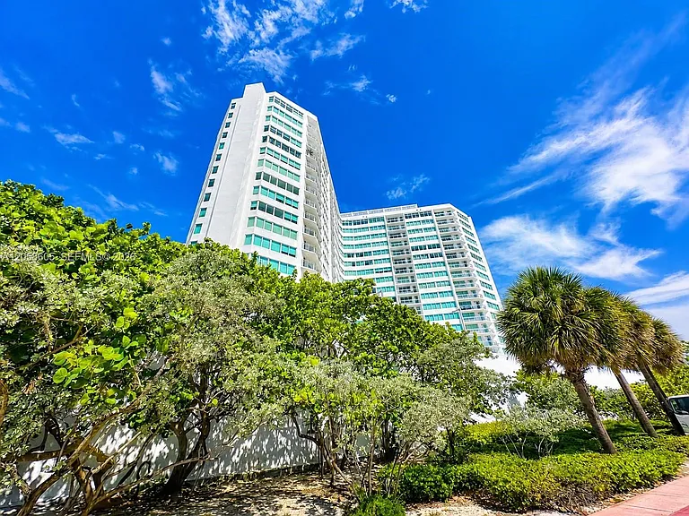 7135 Collins Ave #701 — Photo 2