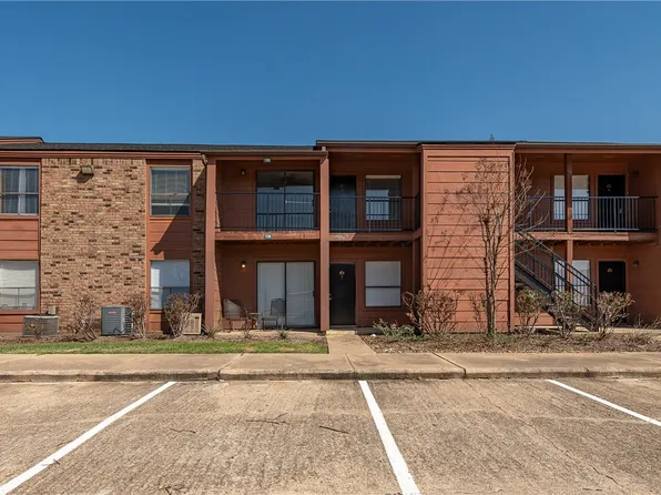 904 University Oaks #136, College Station, TX 77840