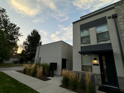 3875 E 4th Ave #1, Denver, CO, 80206