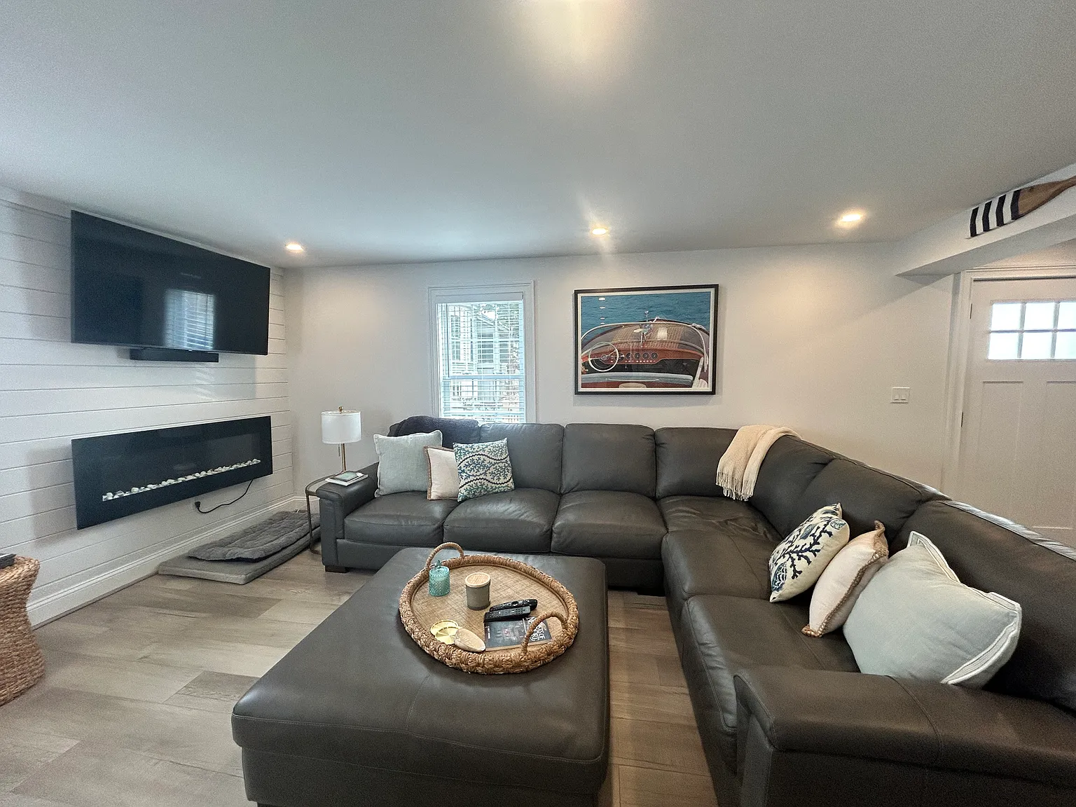 3 bed, 1225 sqft, $3,400 — Photo 4