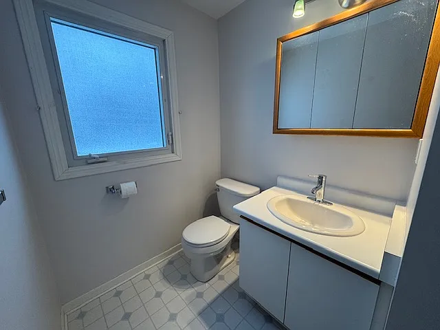 536 Thorndale Dr — Photo 8