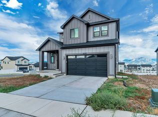6637 S Skyloop Dr, West Jordan, UT 84081