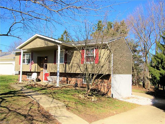 3rd image of 361 Hilltop Dr