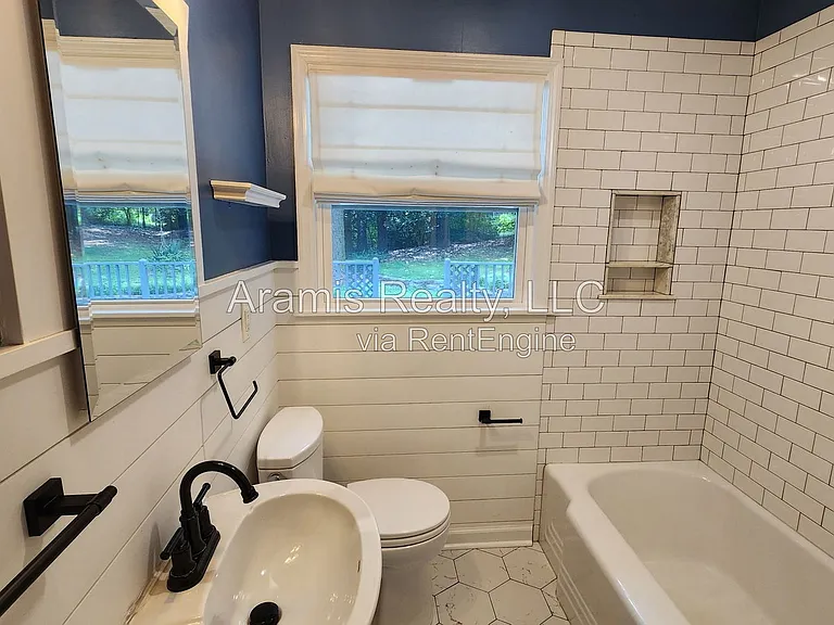 1032 Homewood Ct — Photo 14