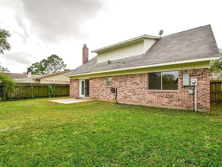 2110 Whiteback Dr — Photo 33