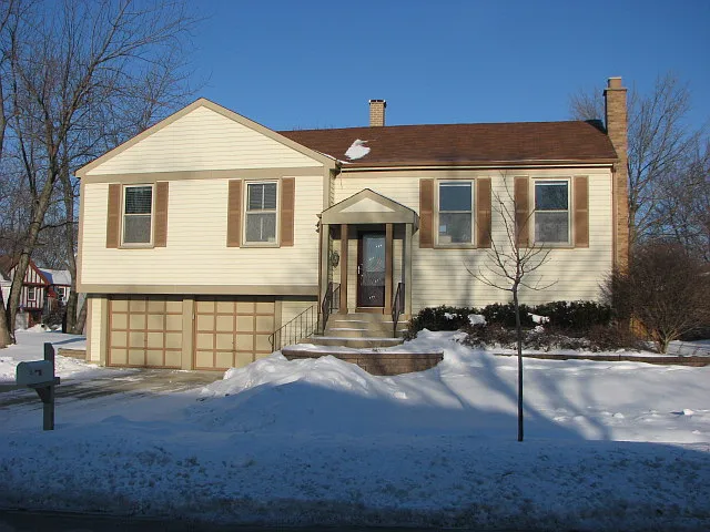 106 Alexandria Dr photo 1