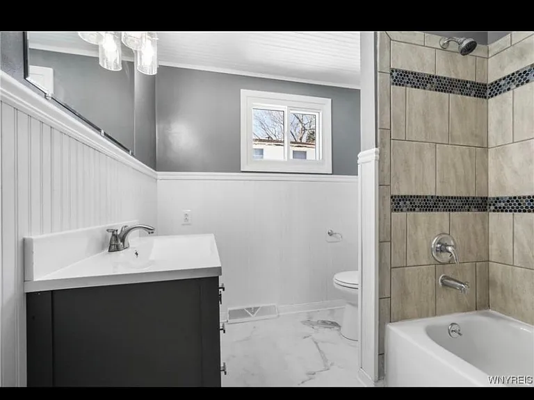 651 E And West Rd #1 — Photo 19