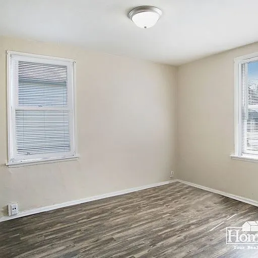 937 Roosevelt St — Photo 8