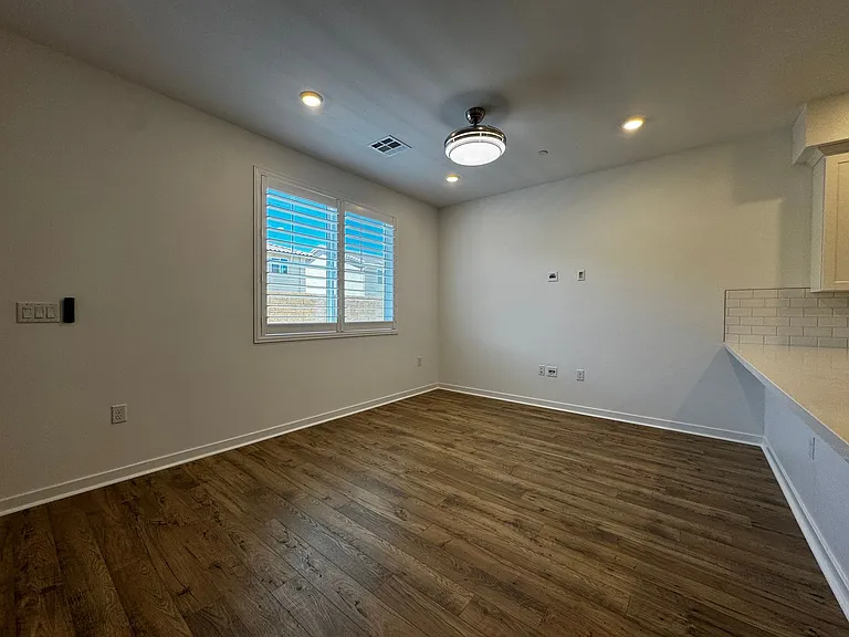 33221 Opal Glass Dr — Photo 9