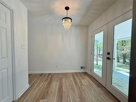 4th image of 1564 Delia Dr
