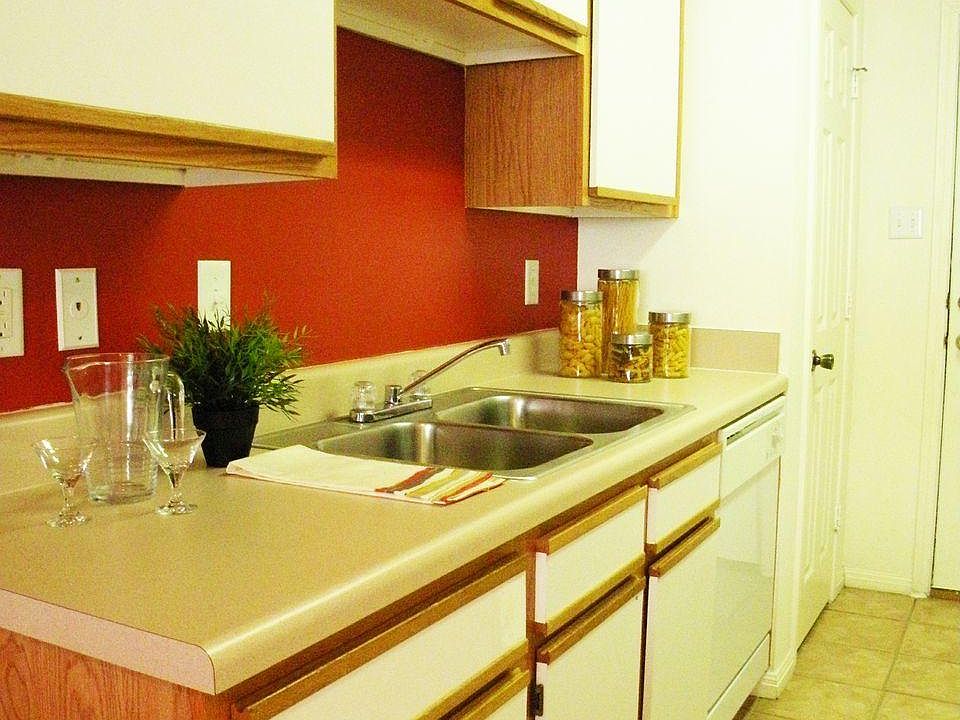 1st image of 1140 Leah Ave