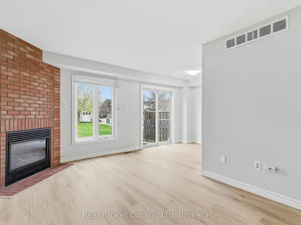 302 College Ave W #189, Guelph, ON N1G 4T6