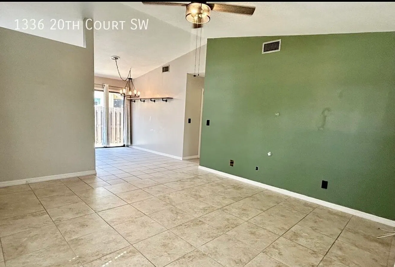 2 bed, 918 sqft, $1,850 — Photo 1