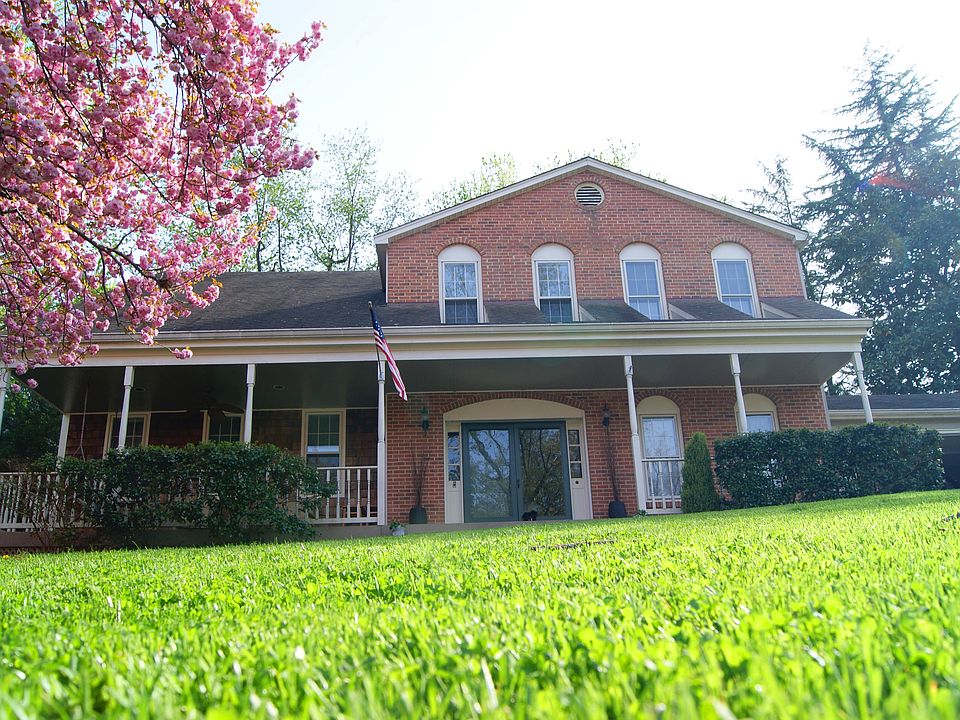 1st image of 1917 Windmill Ln