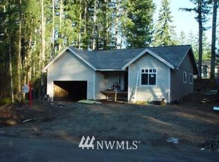 490 E Mount View Dr, Allyn, WA