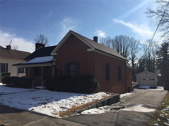 2nd image of 249 Orchard St