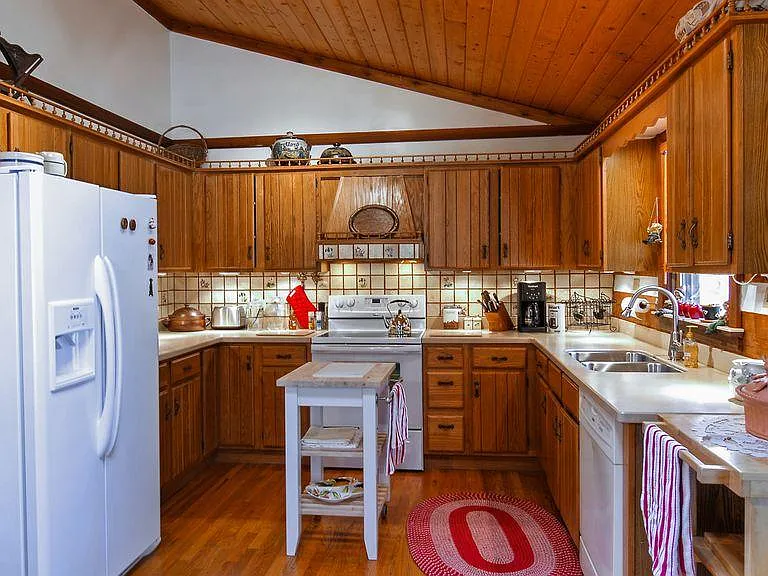 kitchen equipped with everything