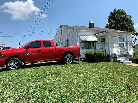 4th image of 2202 Russell Ave