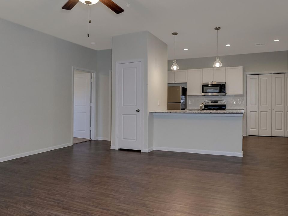 1st image of 1305 S Heritage Pkwy #2063