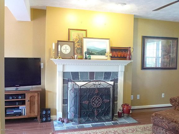 5th image of 315 Howery St