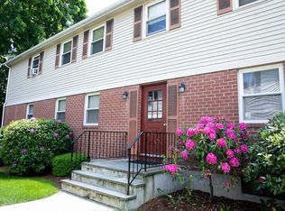 1287 Hope St APT B, Stamford, CT 06907