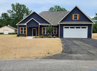 110 Kaying Rd, Gadsden, AL 35903