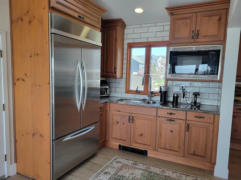 8601 Fulton Ave — Photo 8