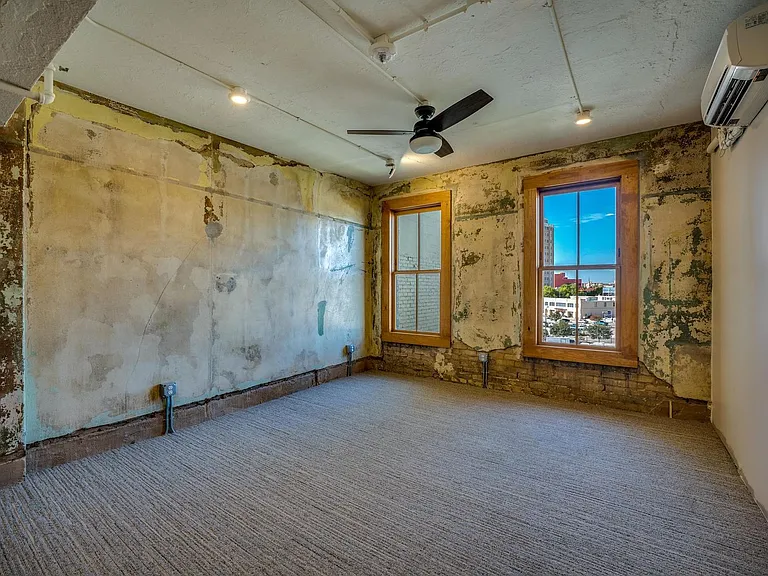 219 N Alamo St — Photo 25