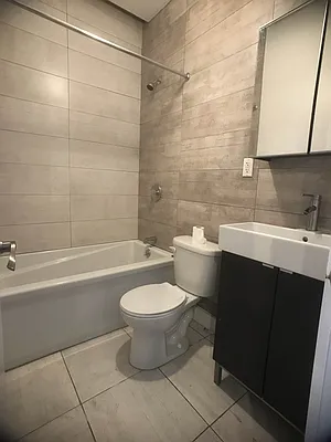 Rented by City Prime Commercial Realty  | media 2