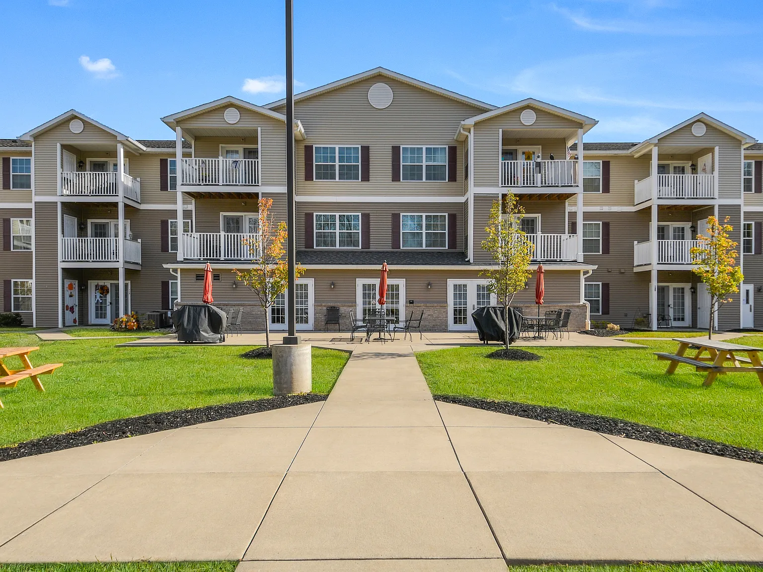 Emerald Reserve Auburn — Photo 1