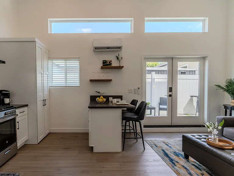 4646 Goodland Ave — Photo 11