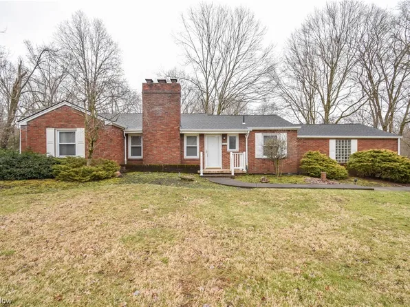 165 Warner Rd, Hubbard, OH 44425