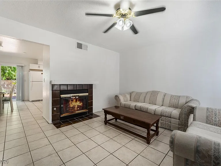 4302 Lynnann Dr — Photo 5