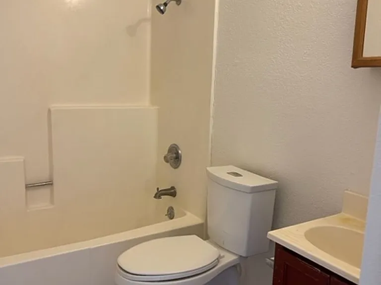 2654 S Mountain View Dr — Photo 5