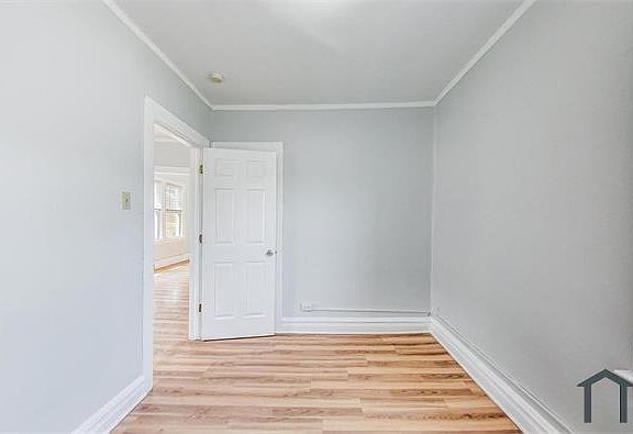 5th image of 1921 Grey Ave #2